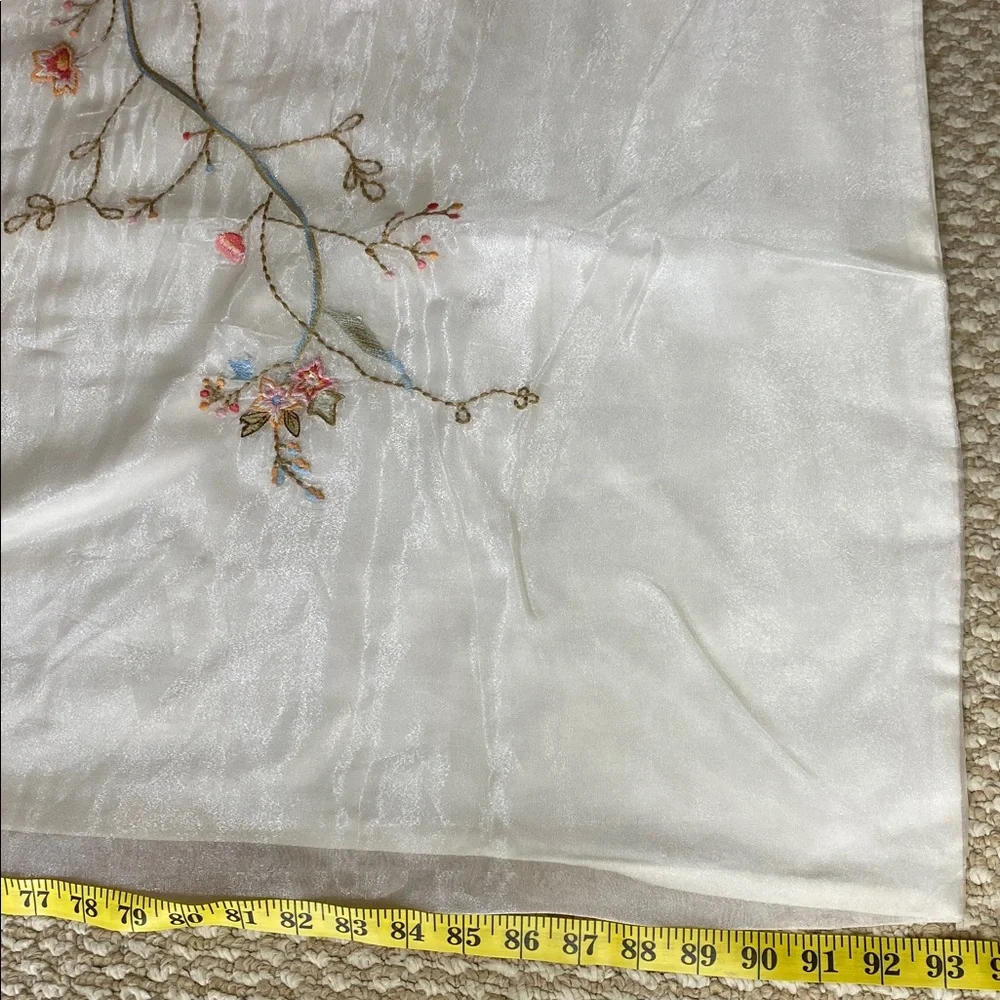 VTG King Embroidered Duvet with Mesh Overlay house beautiful‎